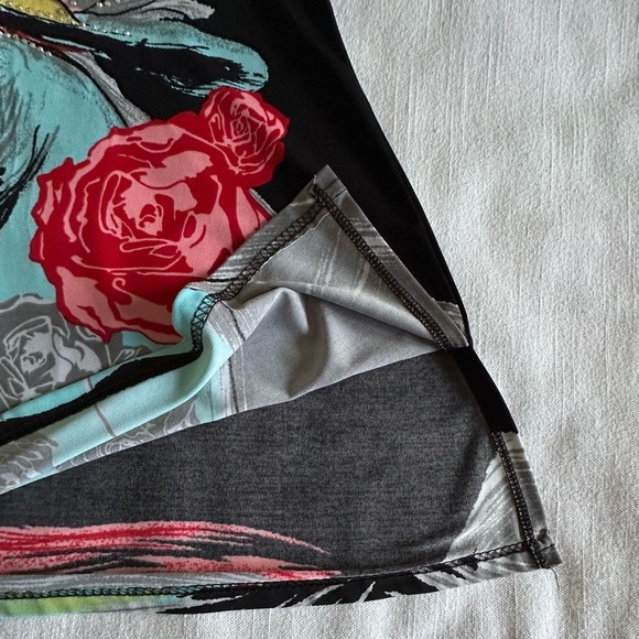 Valentina Tunic Top Womens Medium Black Art Graphic Roses Rhinestone 3/4 Sleeve - Picture 5 of 12